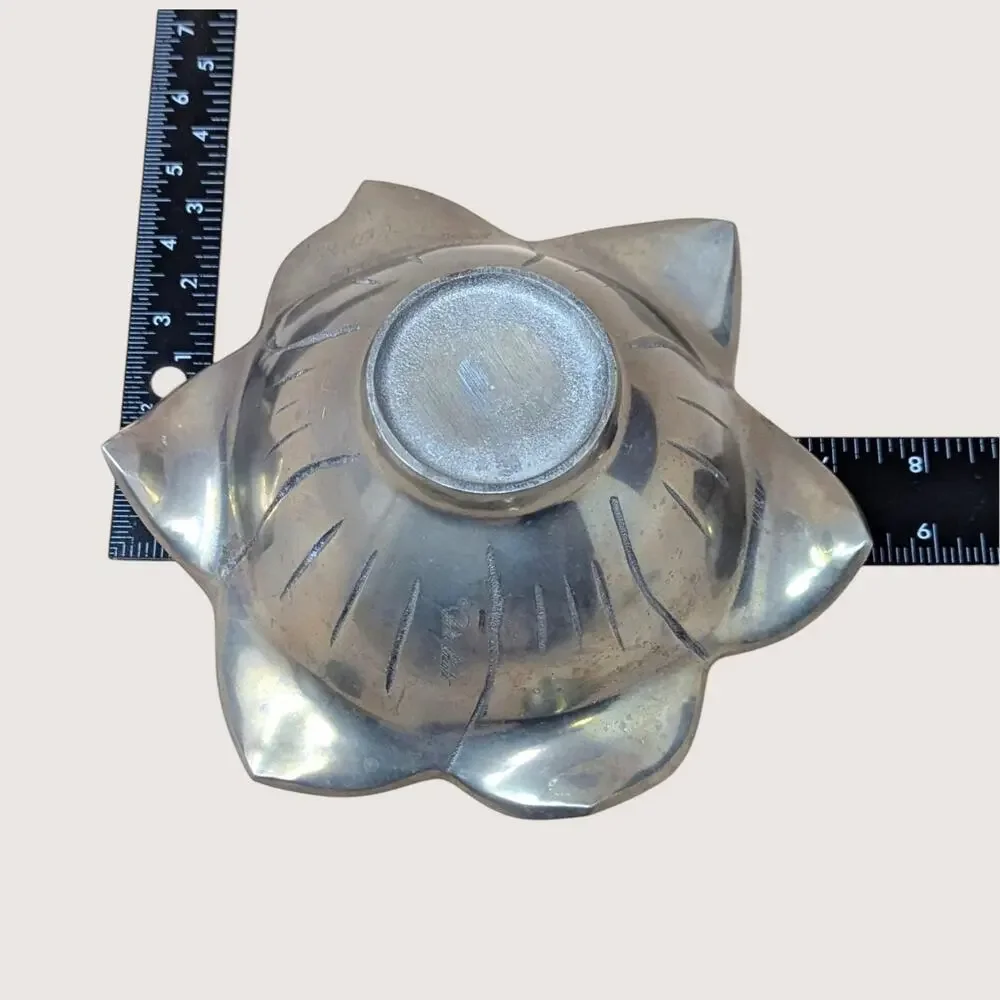 Julia Knight size approximately